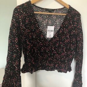 Cropped floral top long sleeve